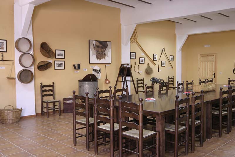 Bodegas Villavid - Centro de Interpretación de la Vid y el Olivo Bodegas Villavid - Centro de Interpretación de la Vid y el Olivo